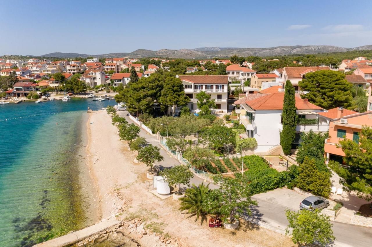 Family Friendly Seaside Apartments Brodarica, Sibenik - 4833 Brodarica  Zewnętrze zdjęcie
