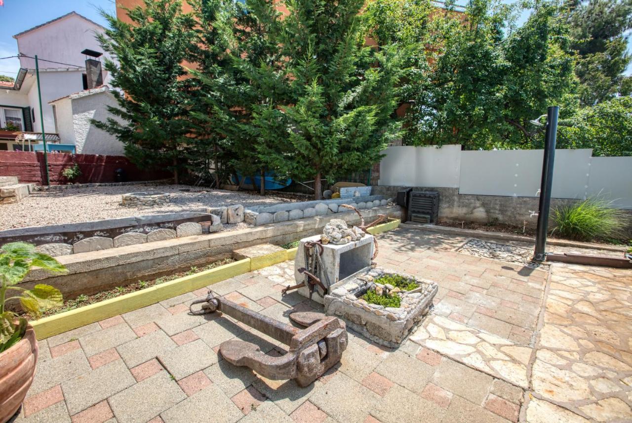 Family Friendly Seaside Apartments Brodarica, Sibenik - 4833 Brodarica  Zewnętrze zdjęcie