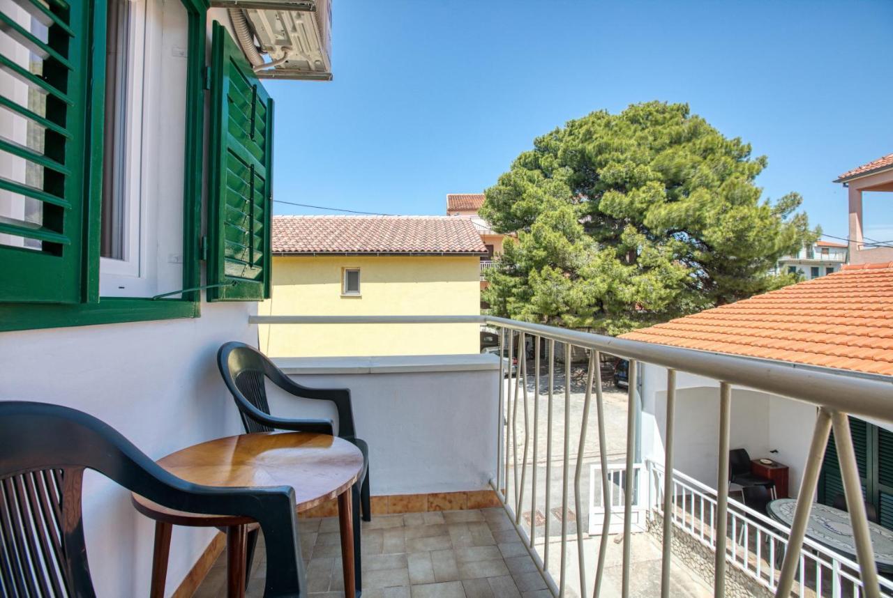Family Friendly Seaside Apartments Brodarica, Sibenik - 4833 Brodarica  Zewnętrze zdjęcie