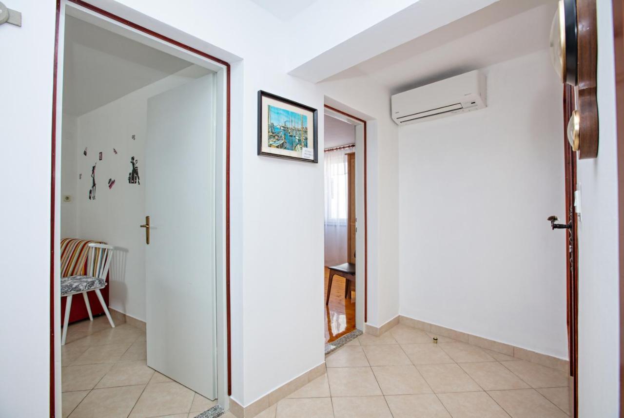 Family Friendly Seaside Apartments Brodarica, Sibenik - 4833 Brodarica  Zewnętrze zdjęcie