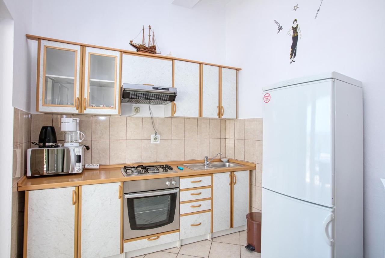 Family Friendly Seaside Apartments Brodarica, Sibenik - 4833 Brodarica  Zewnętrze zdjęcie