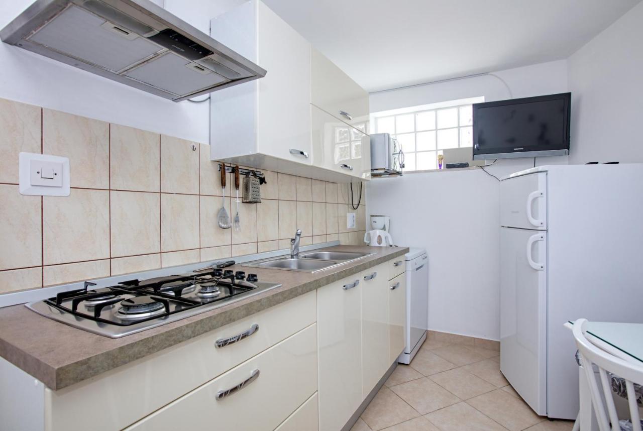 Family Friendly Seaside Apartments Brodarica, Sibenik - 4833 Brodarica  Zewnętrze zdjęcie