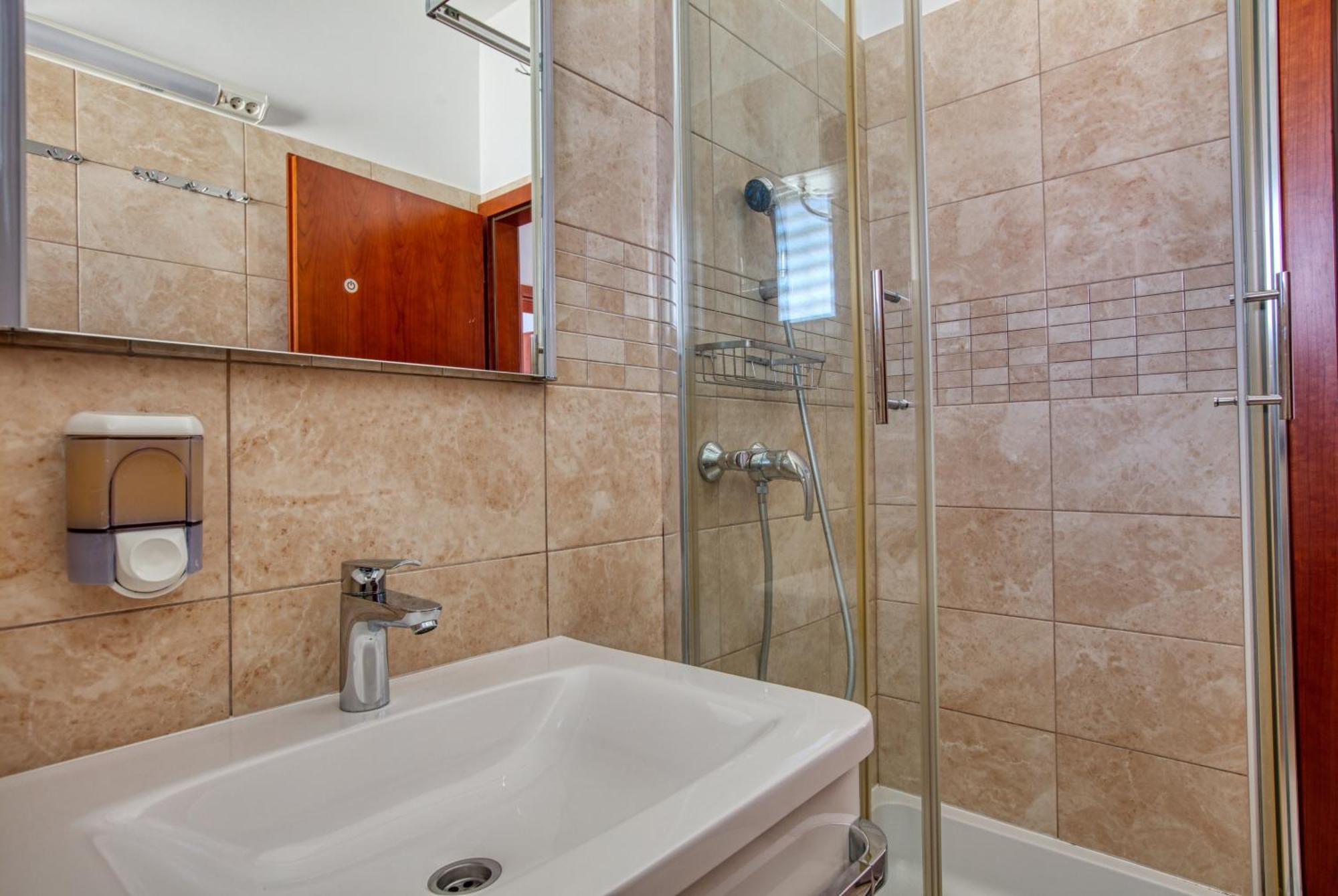 Family Friendly Seaside Apartments Brodarica, Sibenik - 4833 Brodarica  Pokój zdjęcie