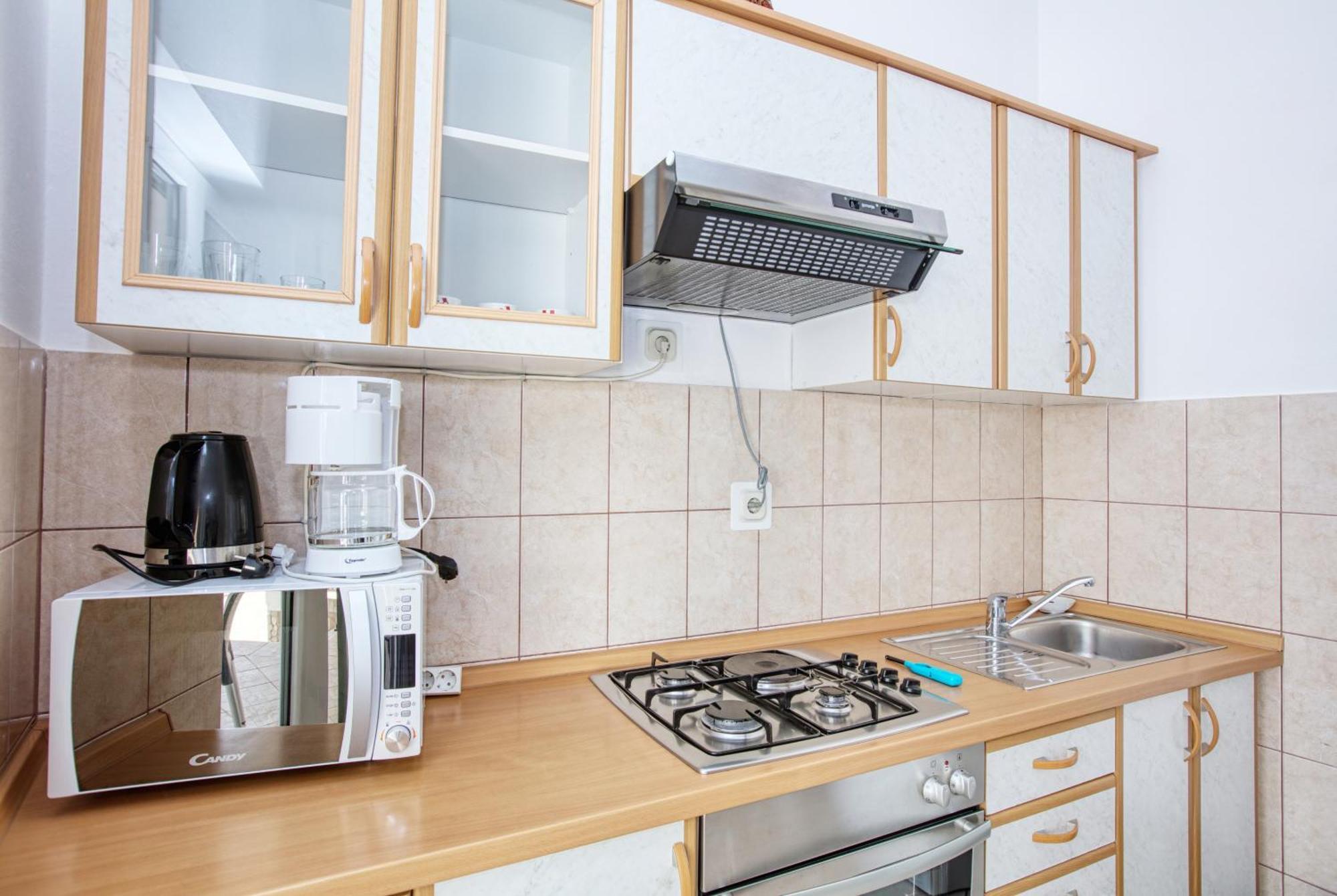Family Friendly Seaside Apartments Brodarica, Sibenik - 4833 Brodarica  Pokój zdjęcie