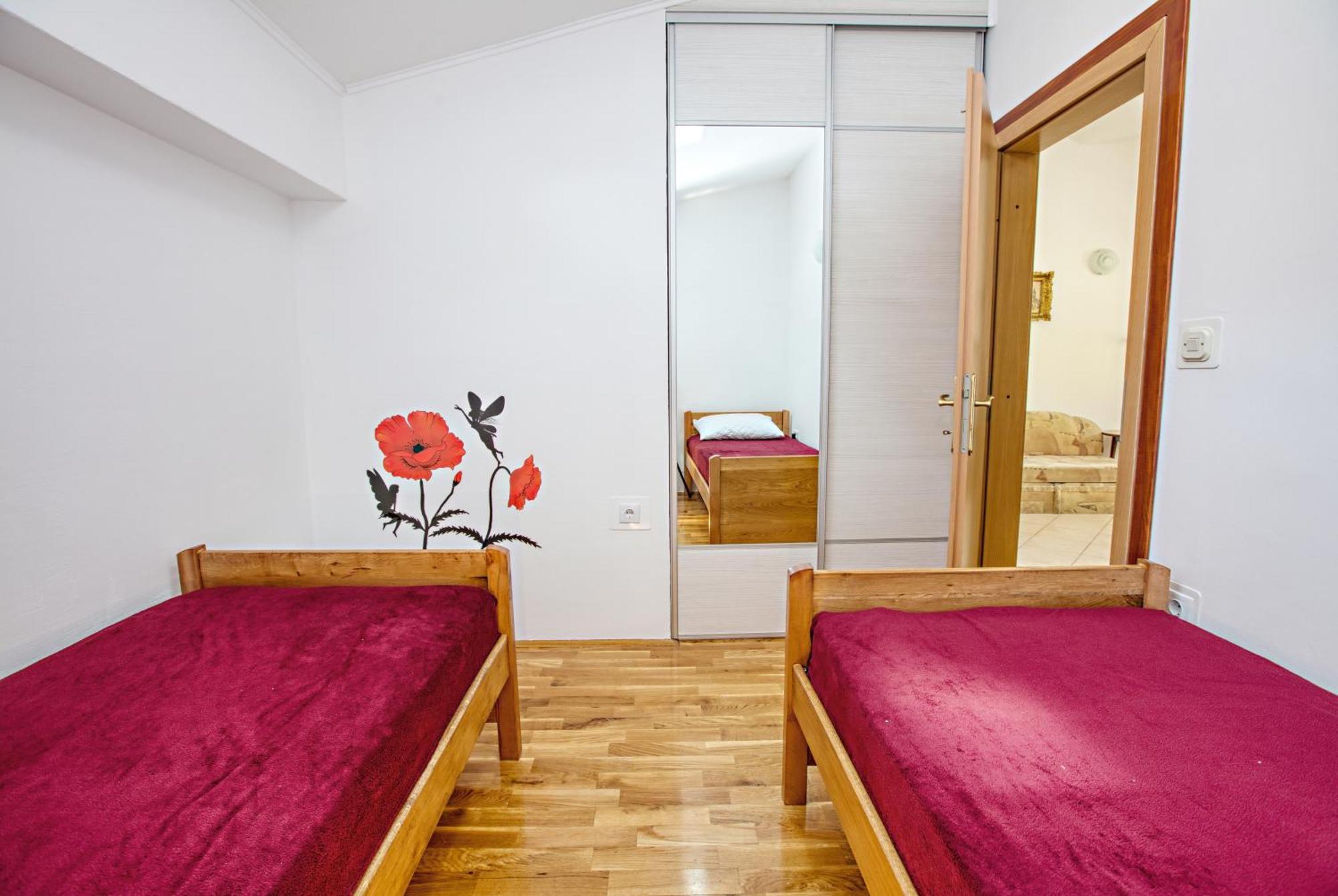 Family Friendly Seaside Apartments Brodarica, Sibenik - 4833 Brodarica  Pokój zdjęcie