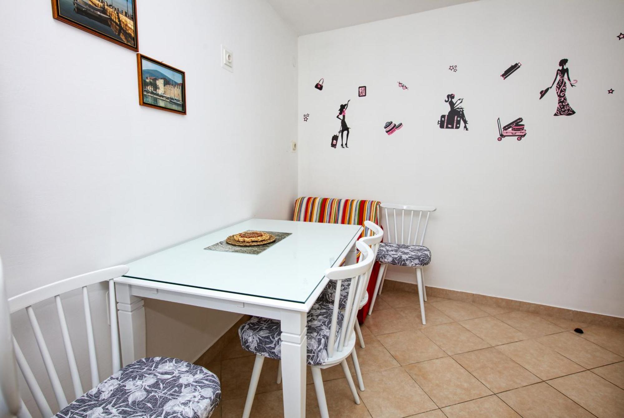 Family Friendly Seaside Apartments Brodarica, Sibenik - 4833 Brodarica  Pokój zdjęcie